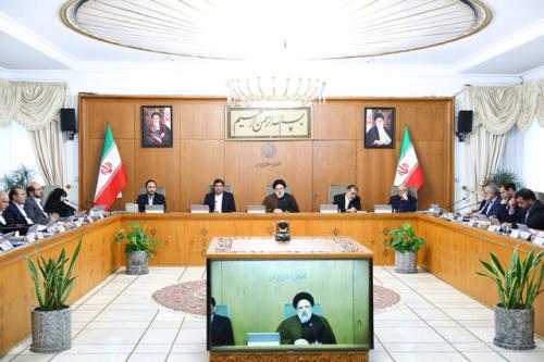 درمان بیش از یک میلیون بیمار و کسب ۱۵۰ دستاورد علمی در صنعت هسته ای، سند افتخار ملت ایران است