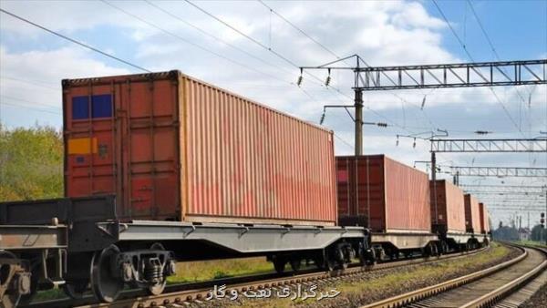 صادرات ۷ هزار تن کالا از ایستگاه بین المللی راه آهن شهرستان سلماس