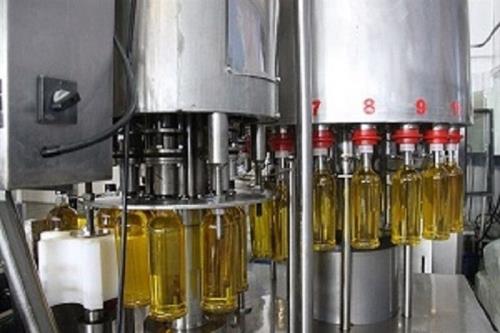 یکهزار و 700 تن روغن خام آماده بارگیری به کارخانه های کشور است