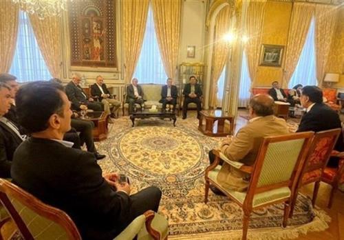 رایزنان بازرگانی برای بازاریابی و تقویت تجارت کشور تلاش کنند