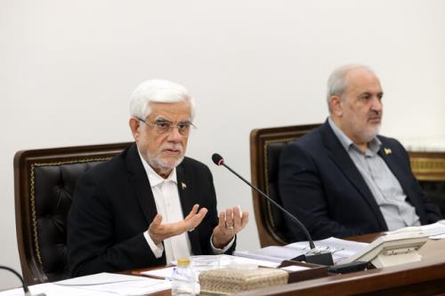 عارف: واقعیت ها را در مورد وضعیت آب کشور به مردم بگوییم